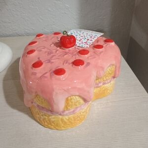 Valentine's  Cherry Pie Heart Cake Pink Frosted Dessert Ceramic Decor New